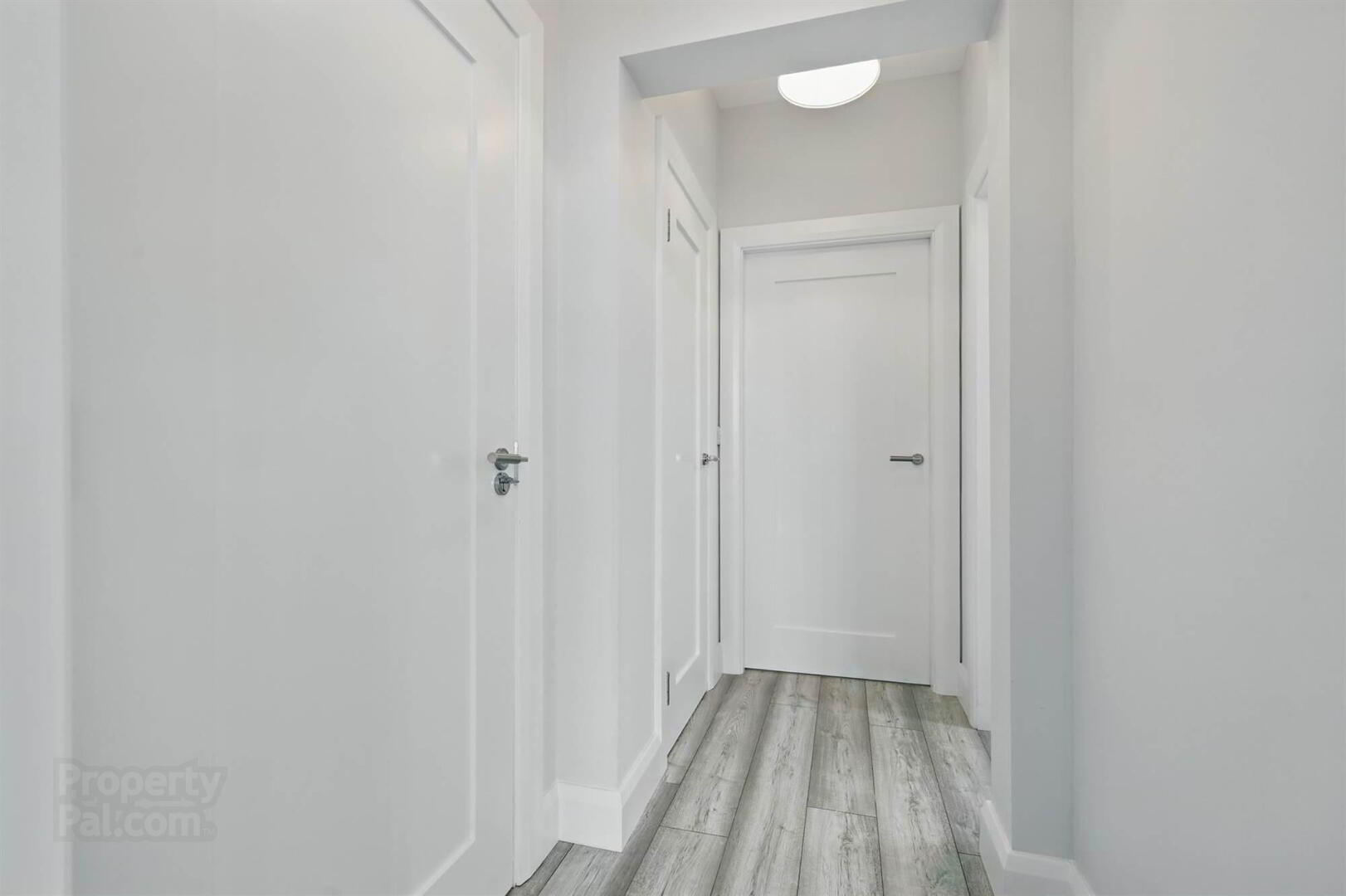 Apt 4, 37 Wellington Park 5 of 18
