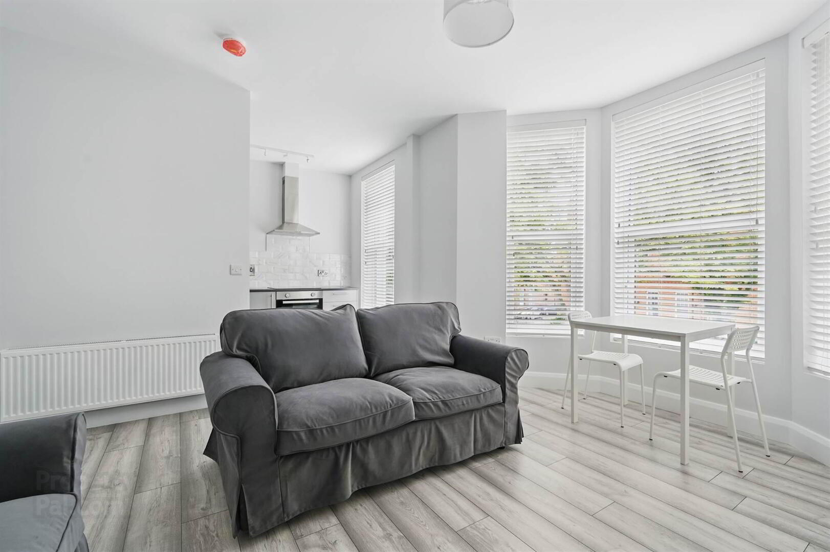 Apt 4, 37 Wellington Park 8 of 18