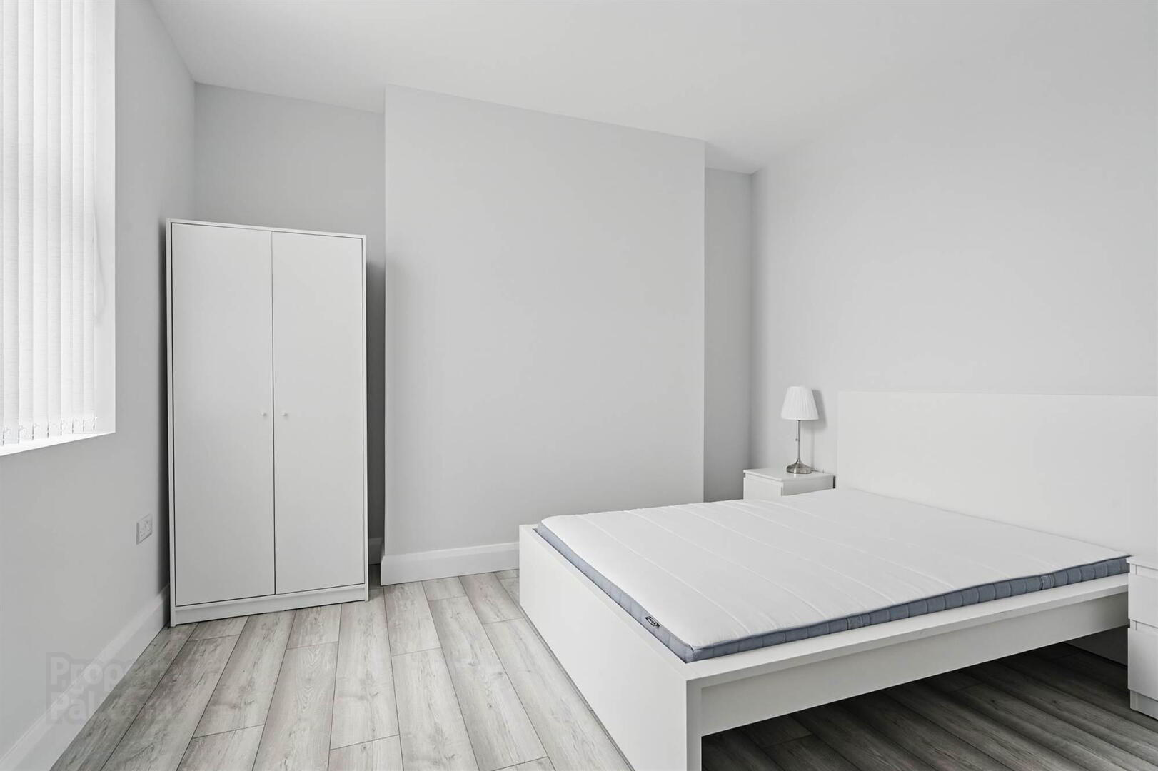Apt 5, 37 Wellington Park 11 of 14