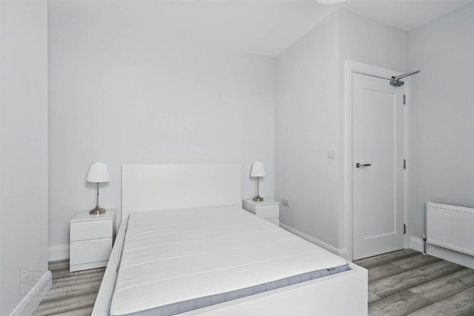 Apt 5, 37 Wellington Park 12 of 14