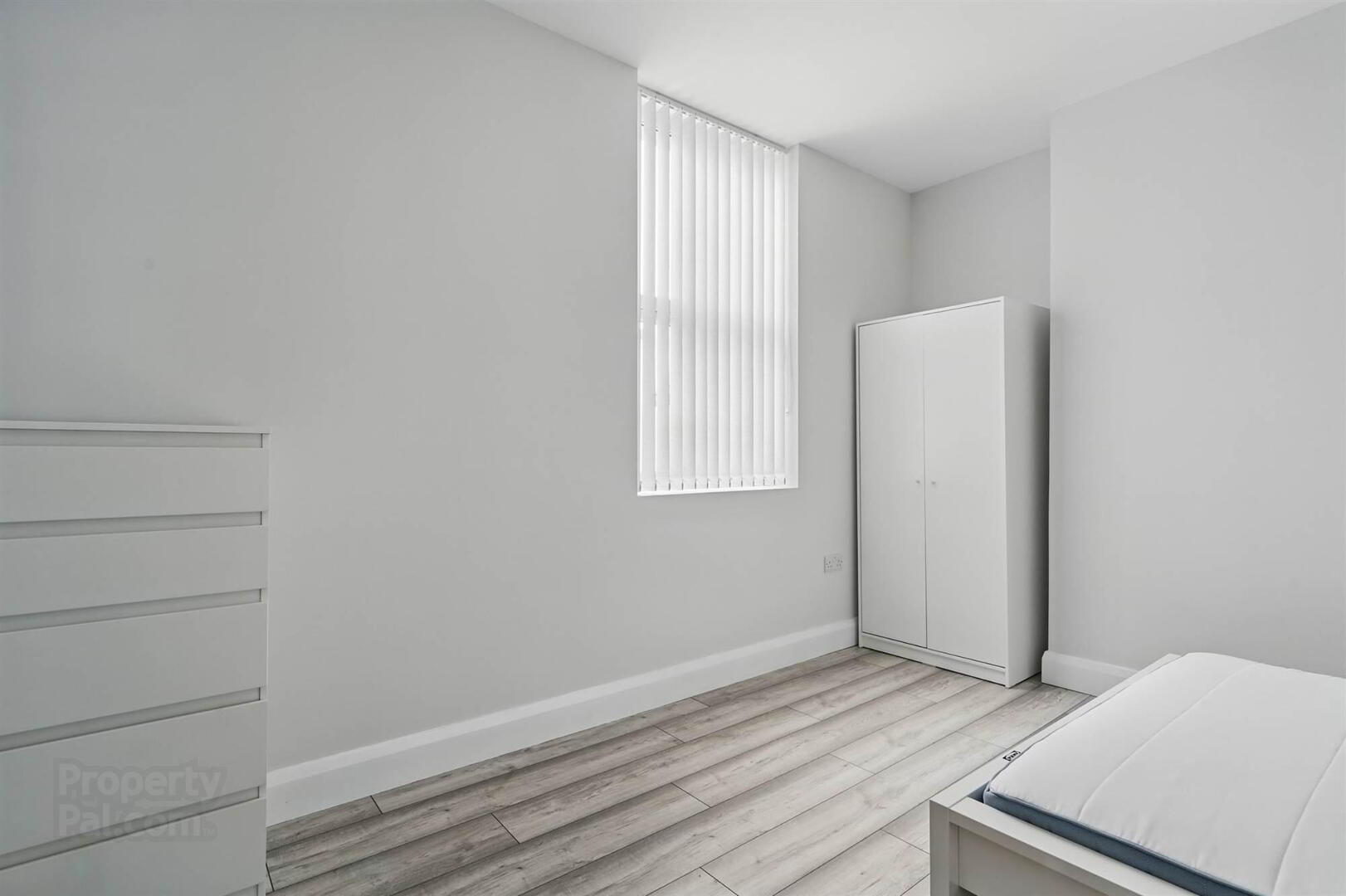 Apt 5, 37 Wellington Park 13 of 14