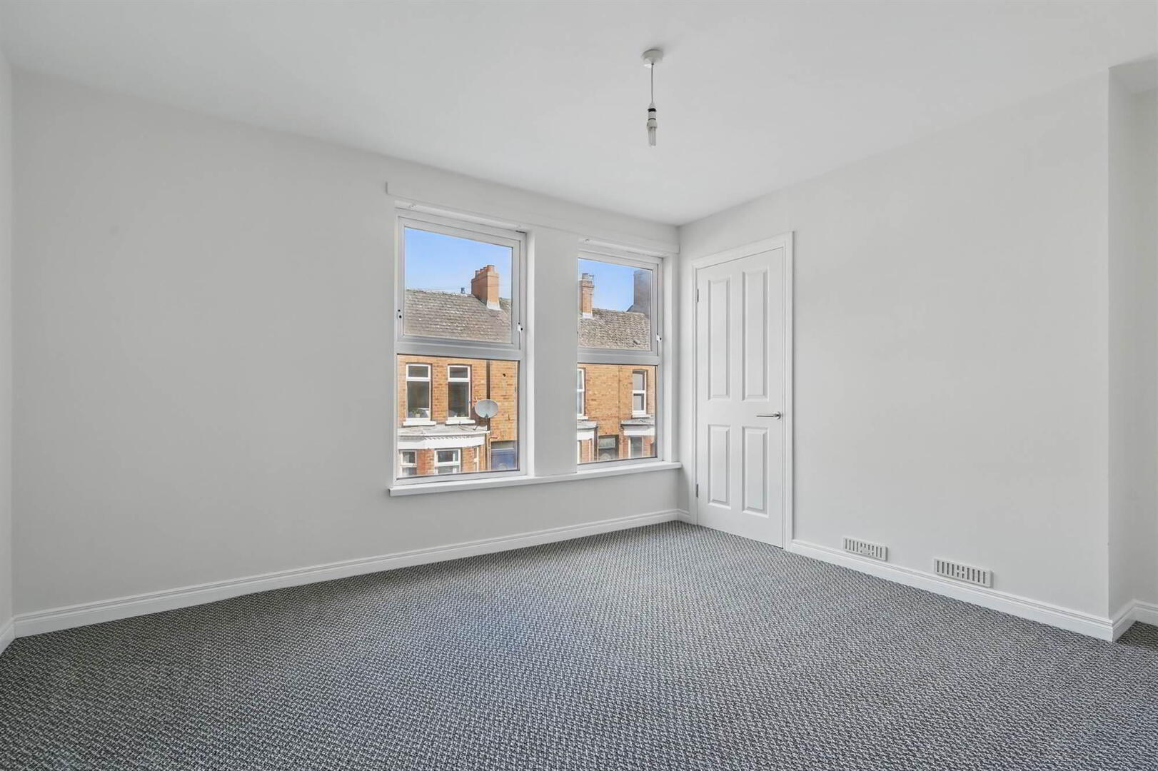 29 Lichfield Avenue 7 of 13