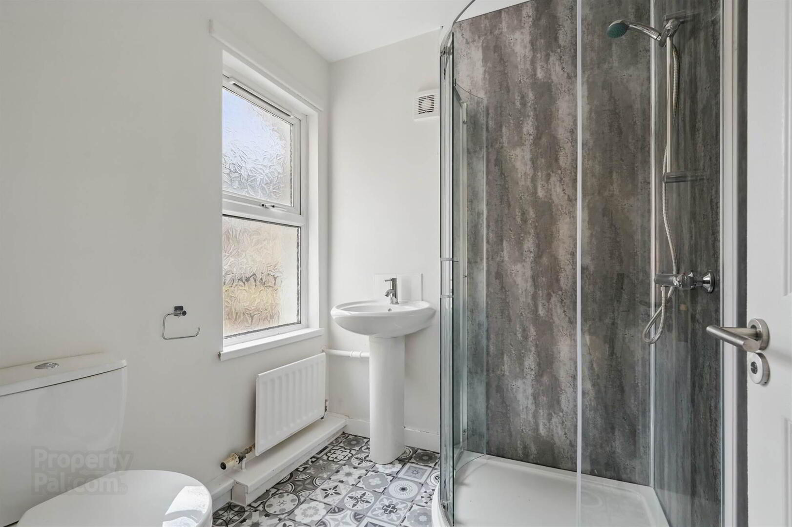 29 Lichfield Avenue 9 of 13