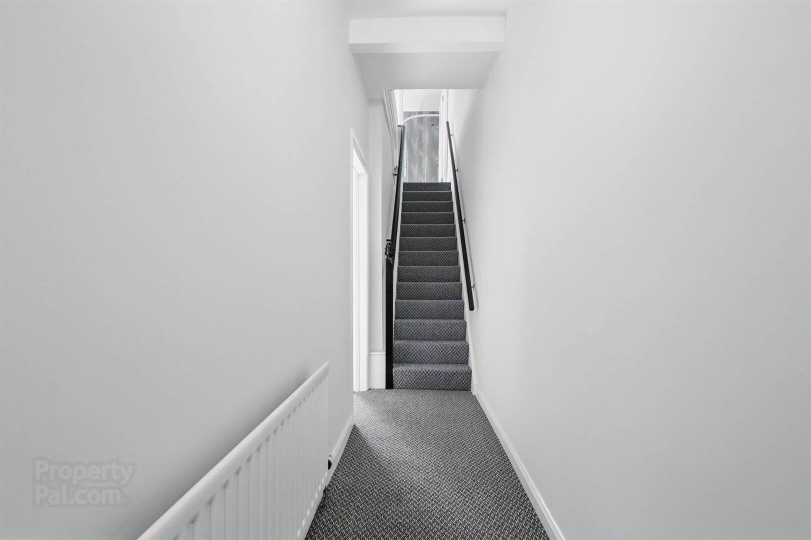 29 Lichfield Avenue 3 of 13
