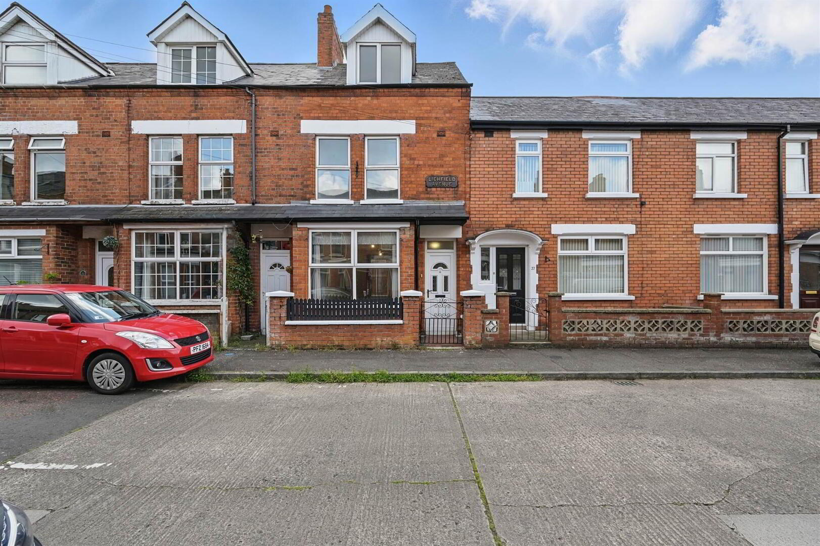 29 Lichfield Avenue 1 of 13