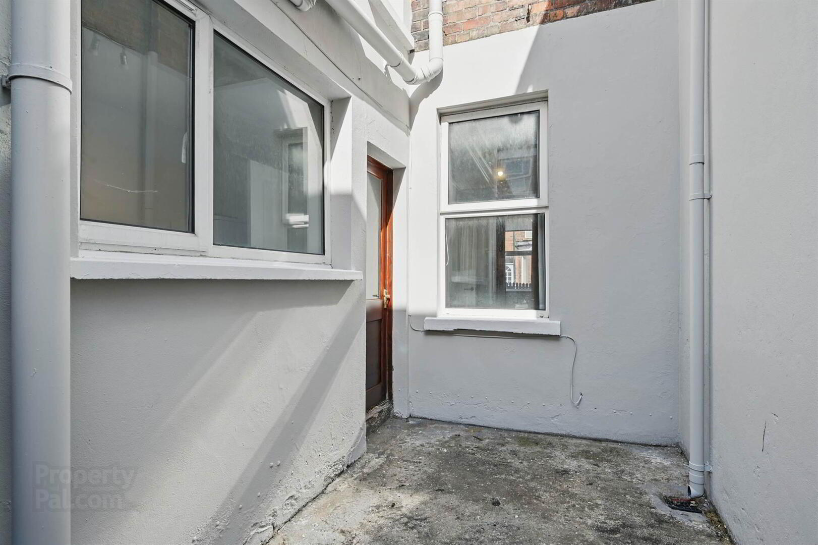 29 Lichfield Avenue 13 of 13