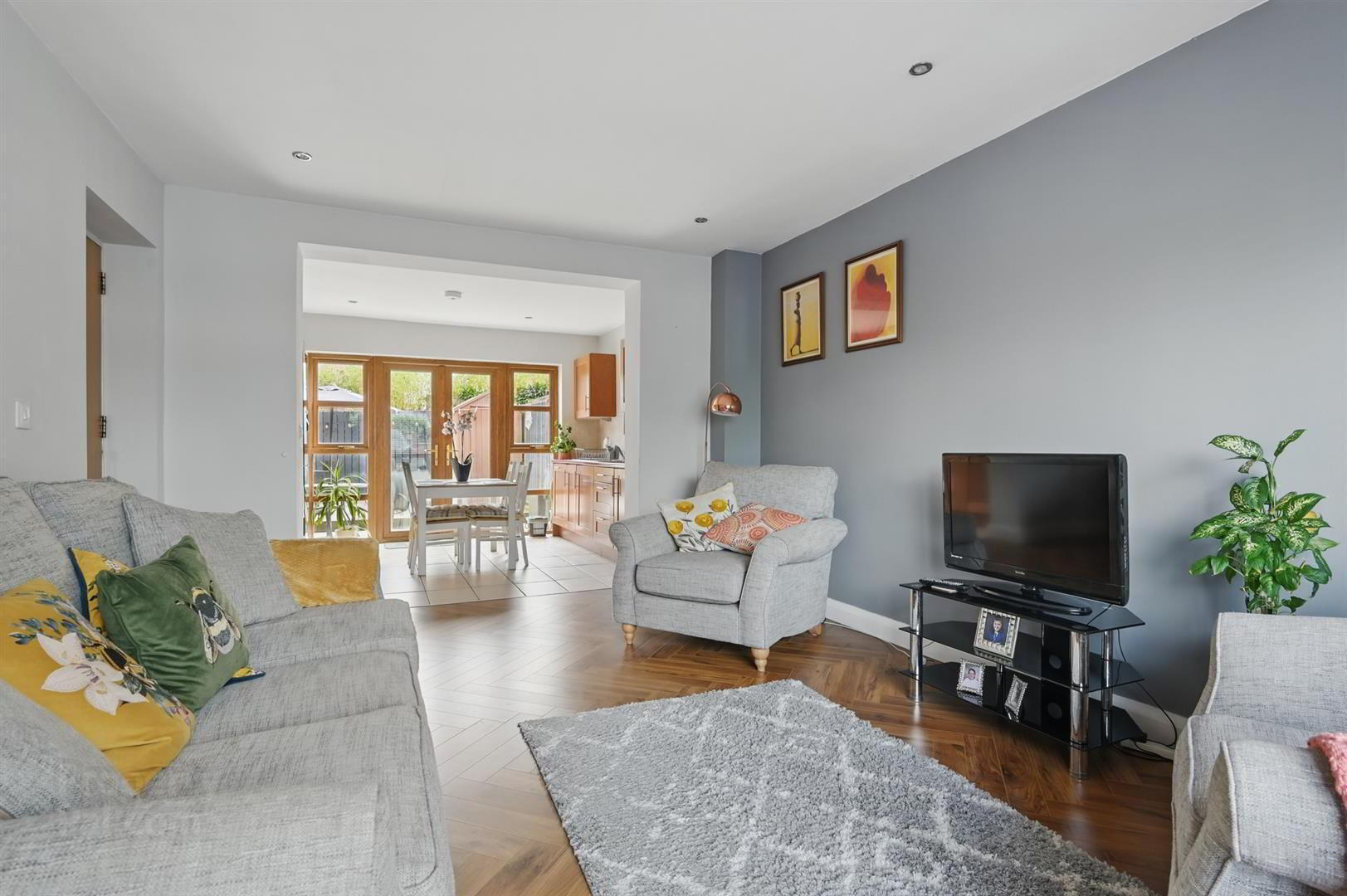 2 Drummond Manor 5 of 21