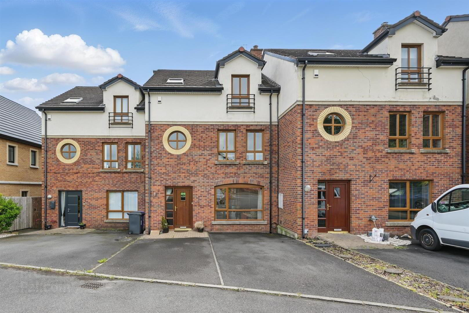 2 Drummond Manor 1 of 21