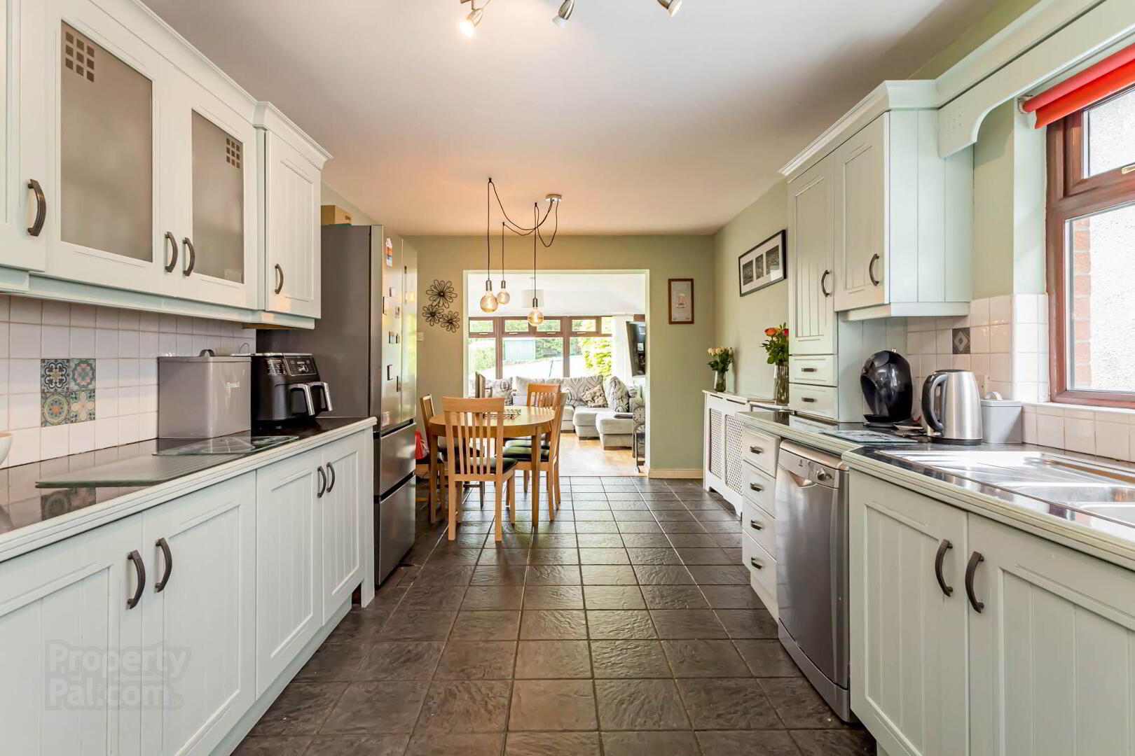 12 Quarry Lane 9 of 24