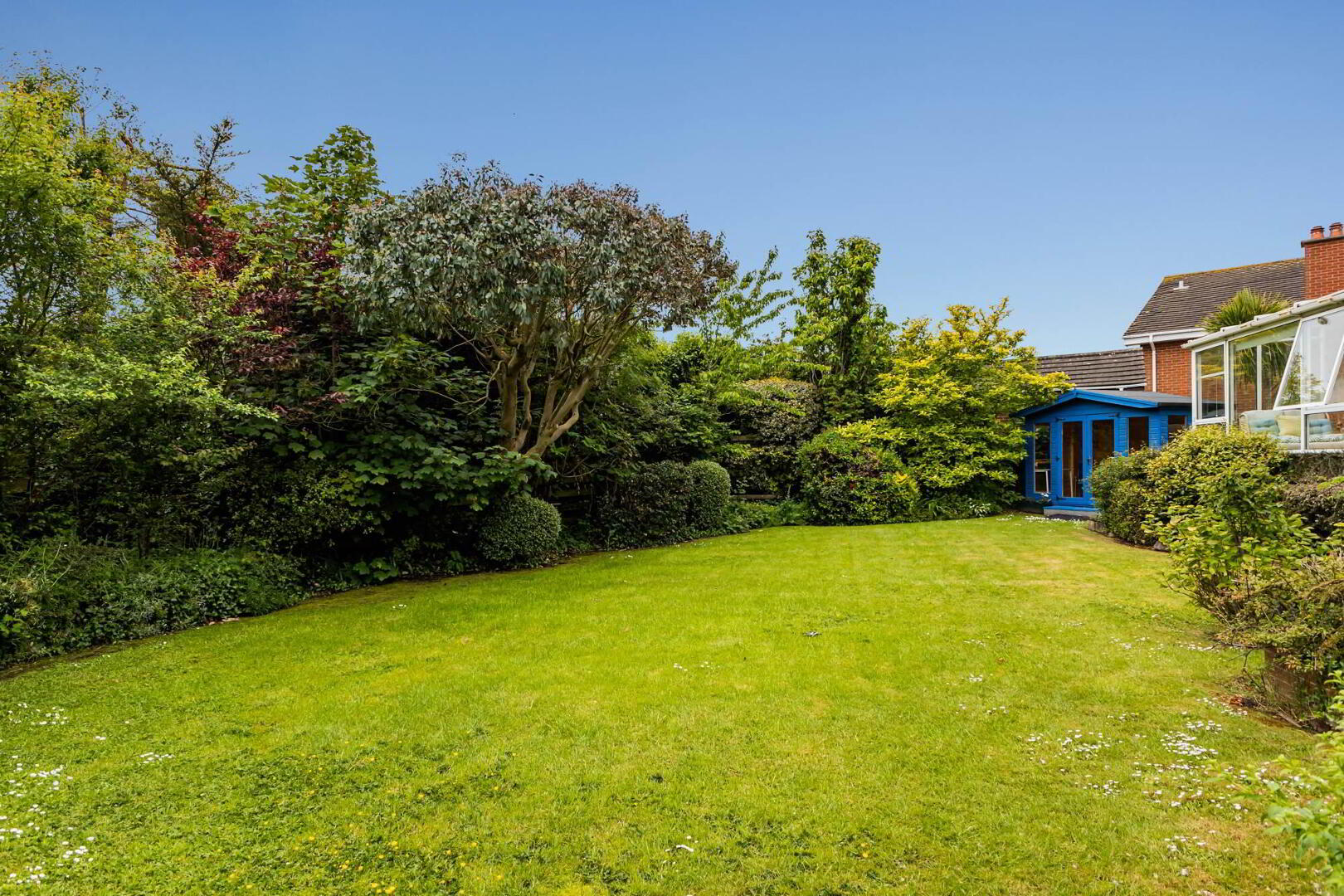 16 Deanfield 23 of 26