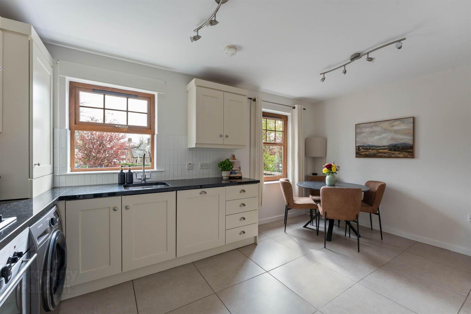 10 Ormiston Square 4 of 17