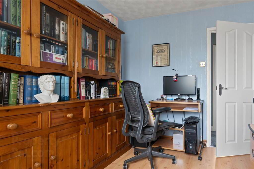 26 Fendale Park 27 of 36