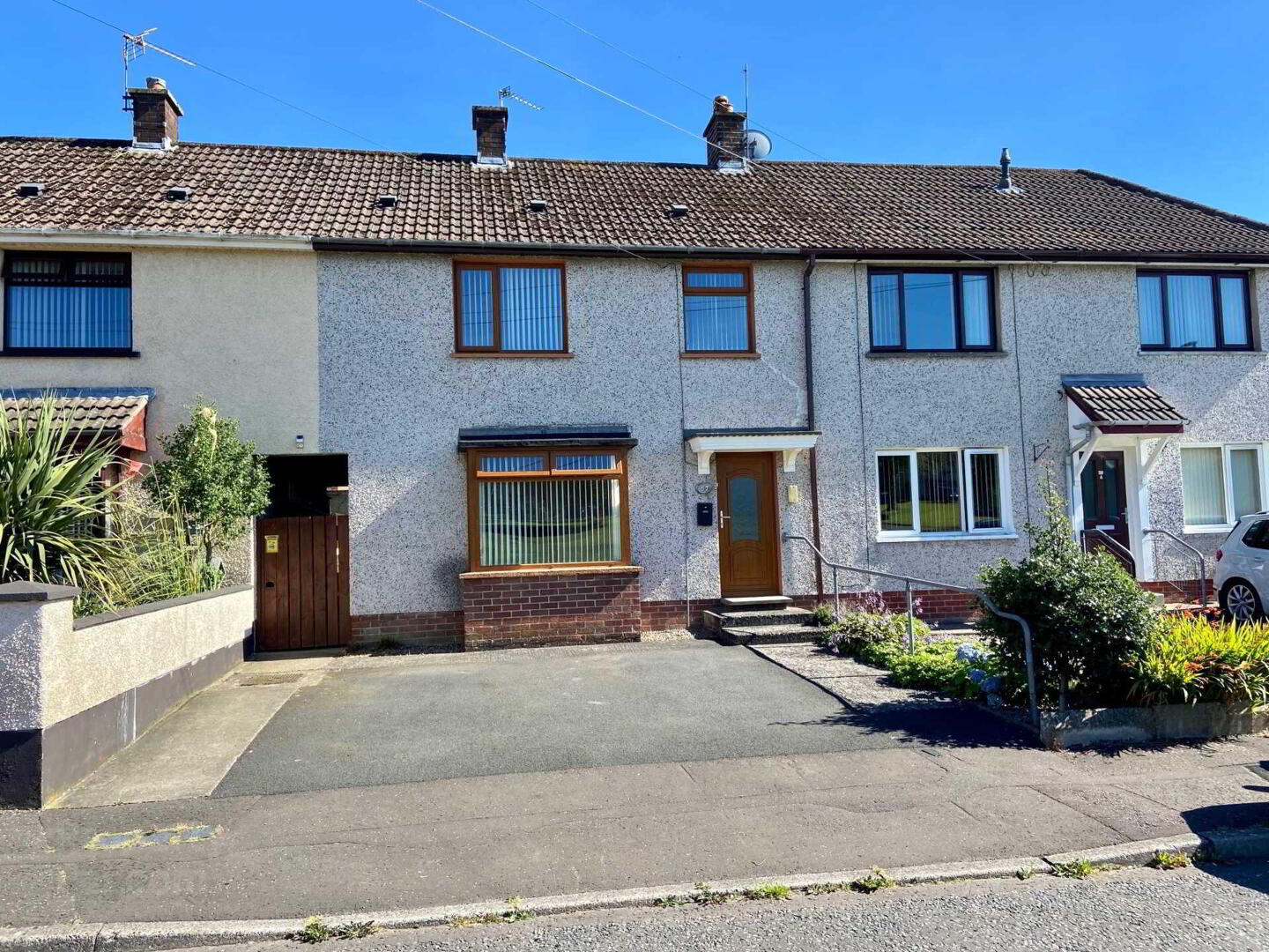 57 Hawthorn Way 1 of 8