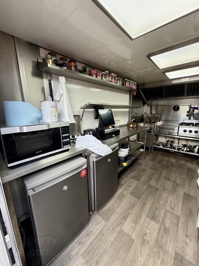 Catering Premises @ 9 Station Road 4 of 10