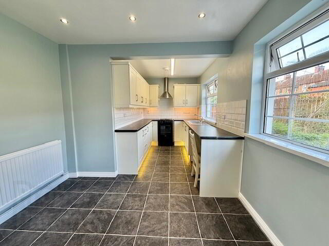 49 Dunmore Gardens 4 of 11