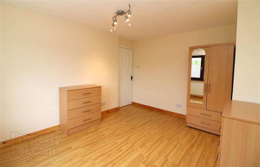 31 Dundrum Road 6 of 13