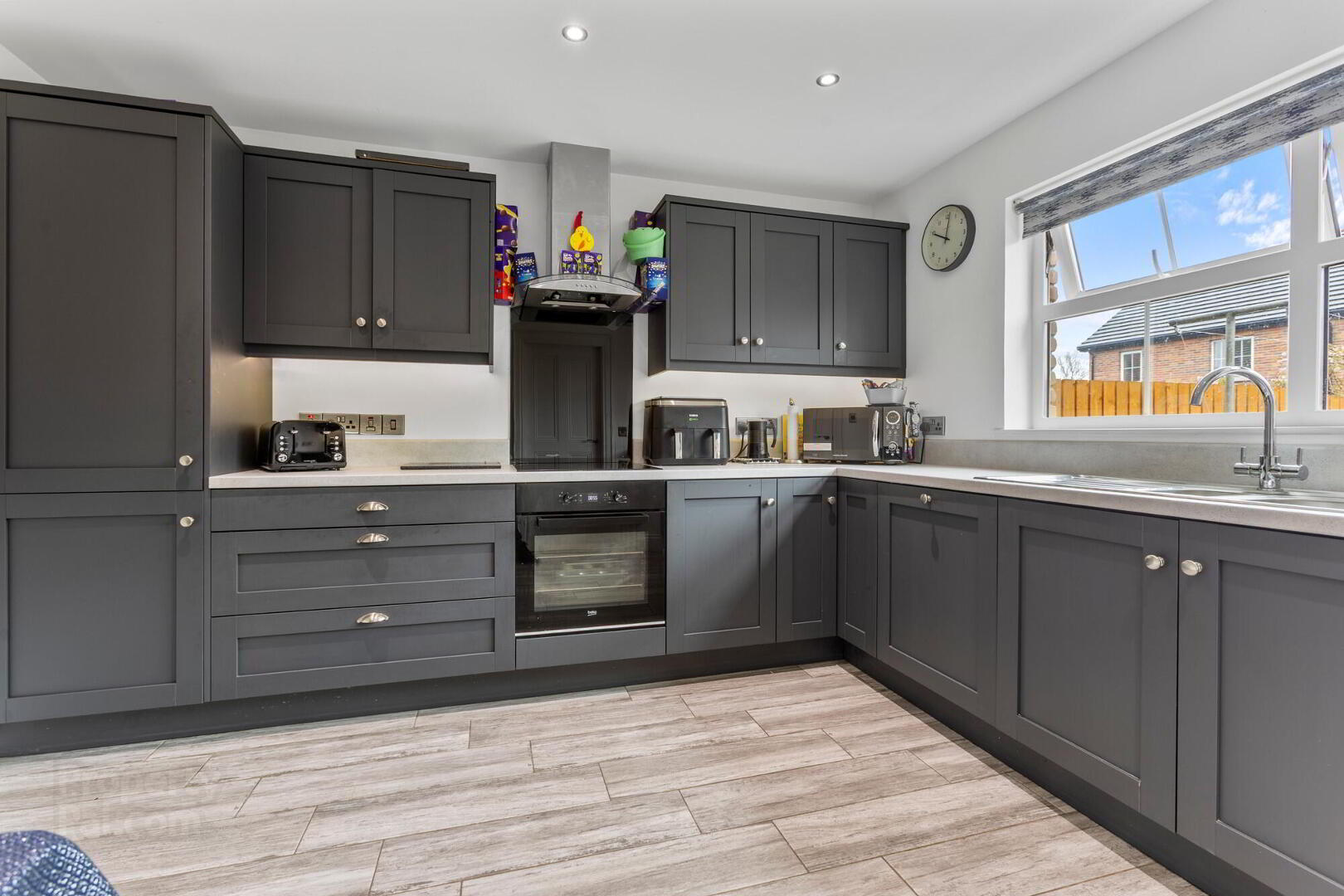 26 Cairn Hill 1 of 32