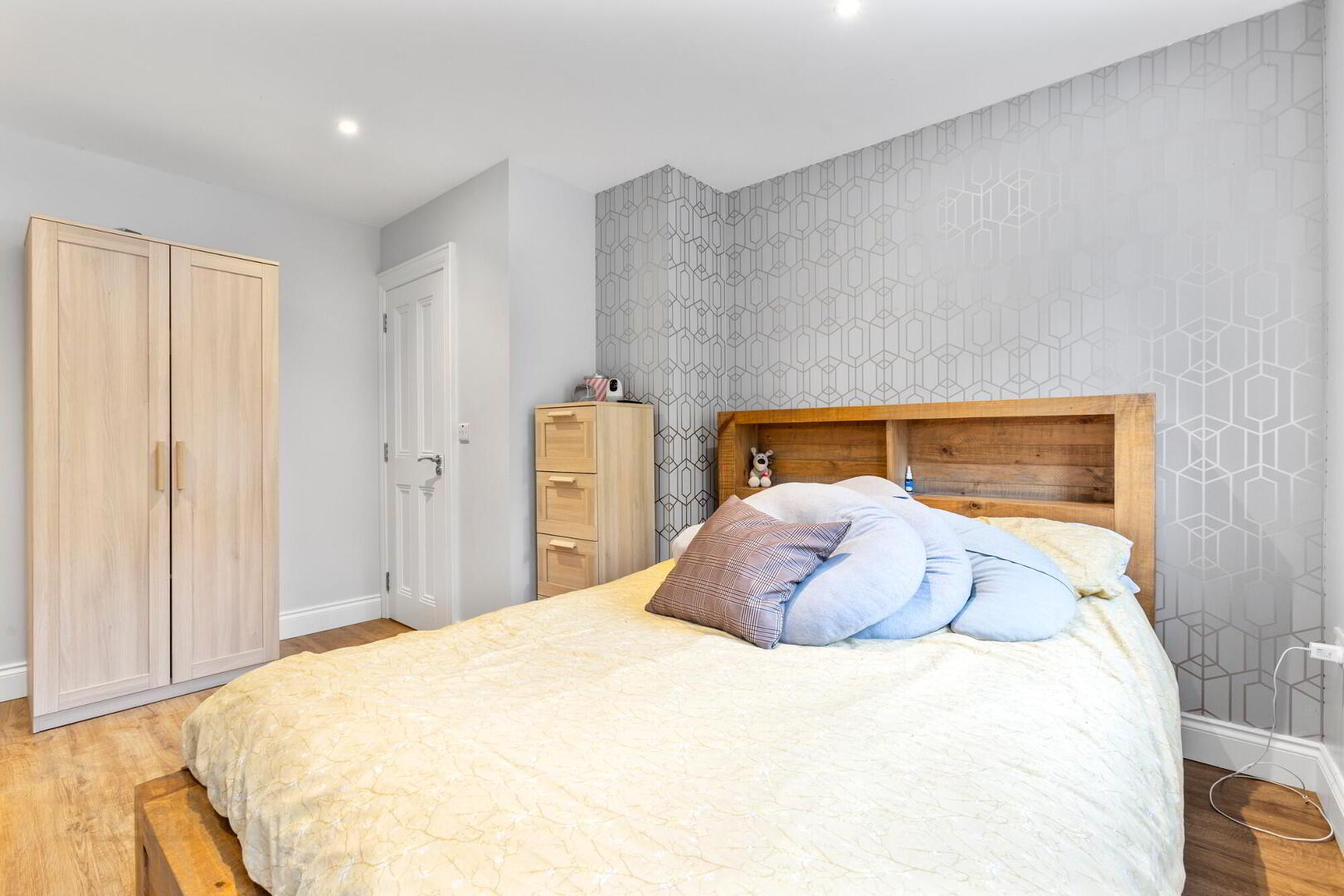 26 Cairn Hill 21 of 32