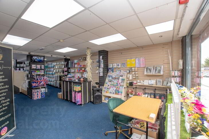 243 Shankill Road 4 of 11