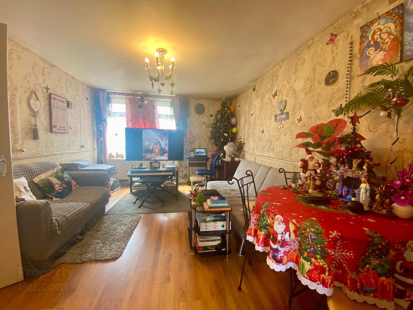 Apt 63 Rosebrook Grove 3 of 7