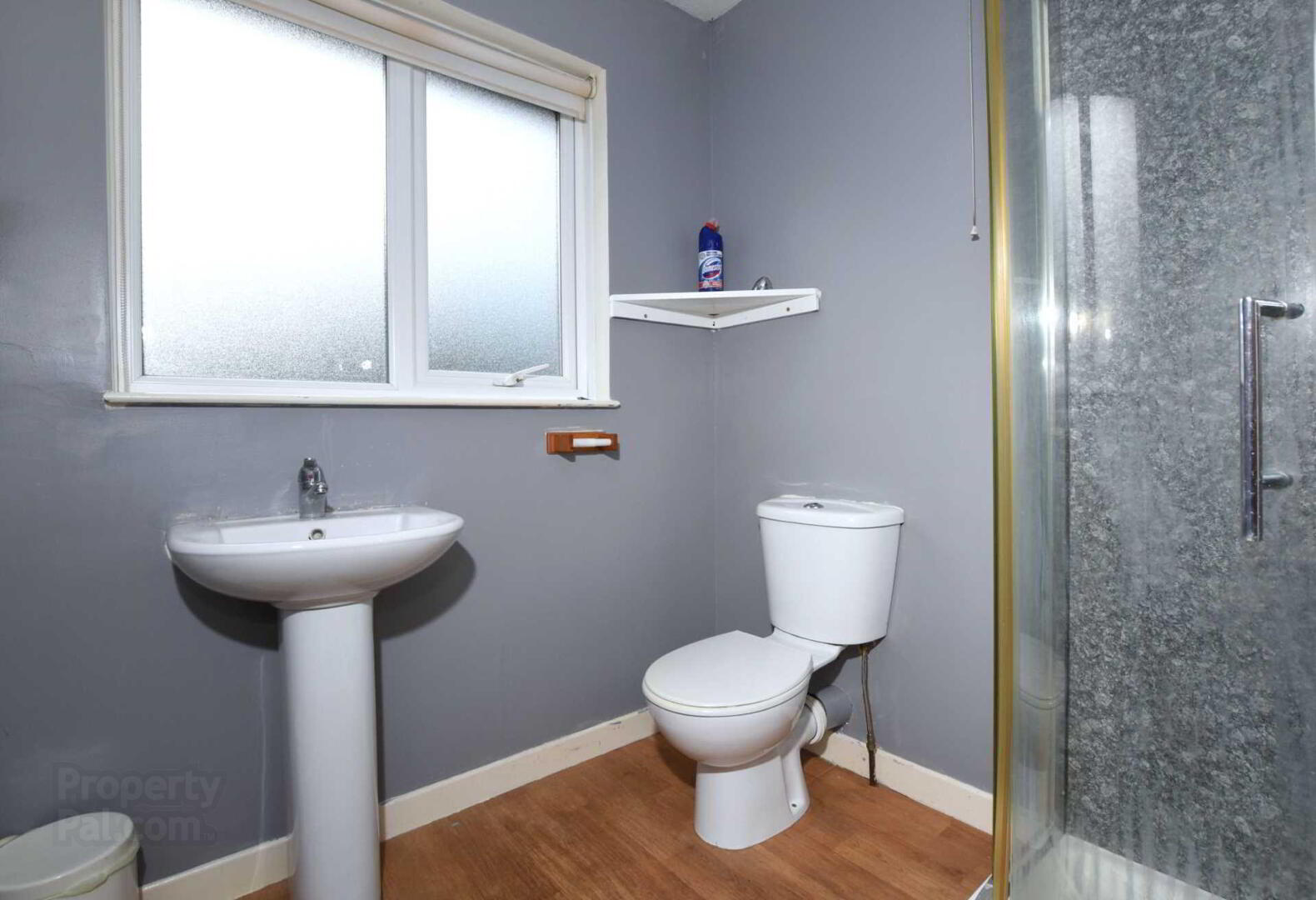 17c Meadowbank Avenue 9 of 15