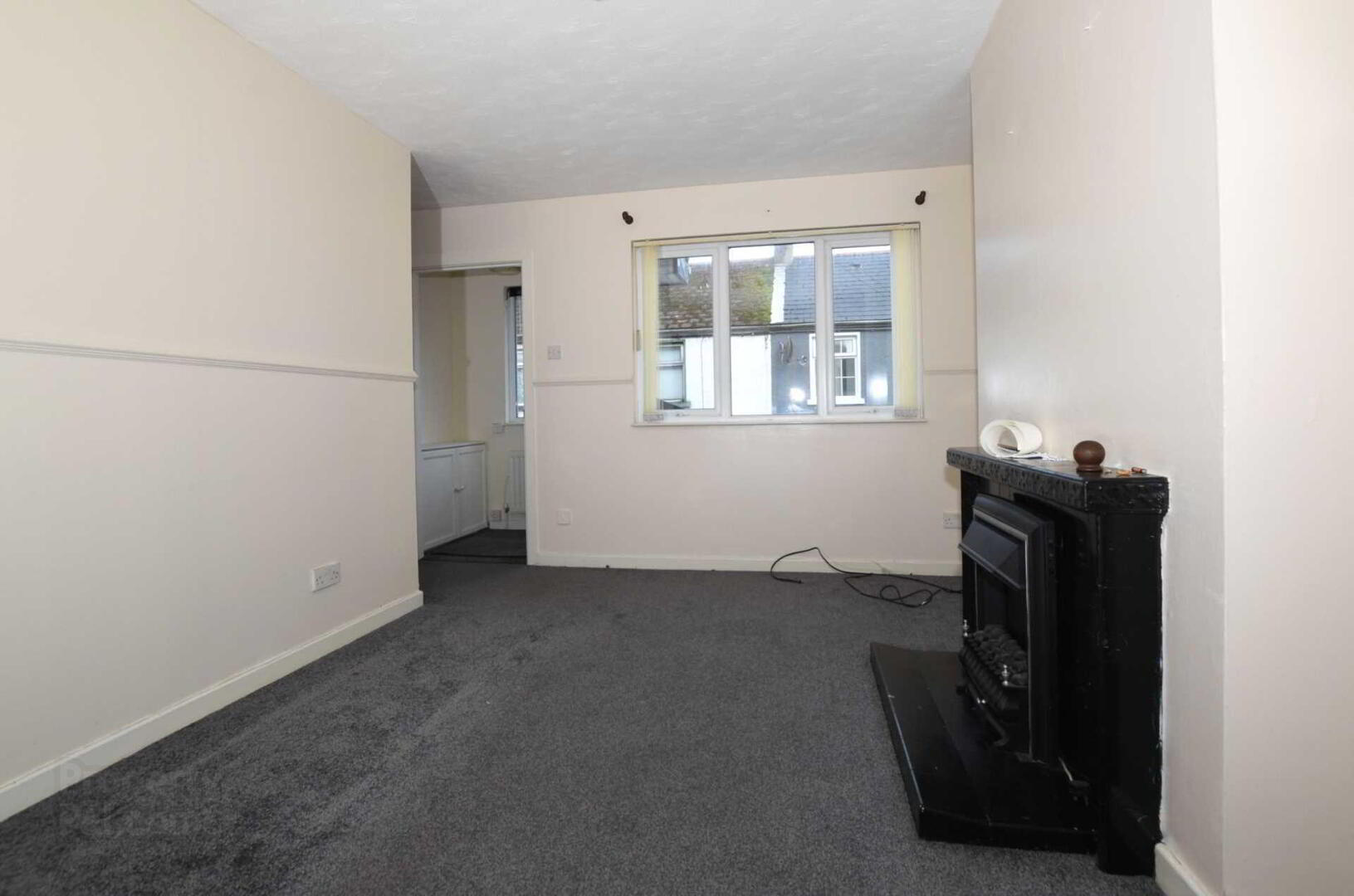 17c Meadowbank Avenue 3 of 15