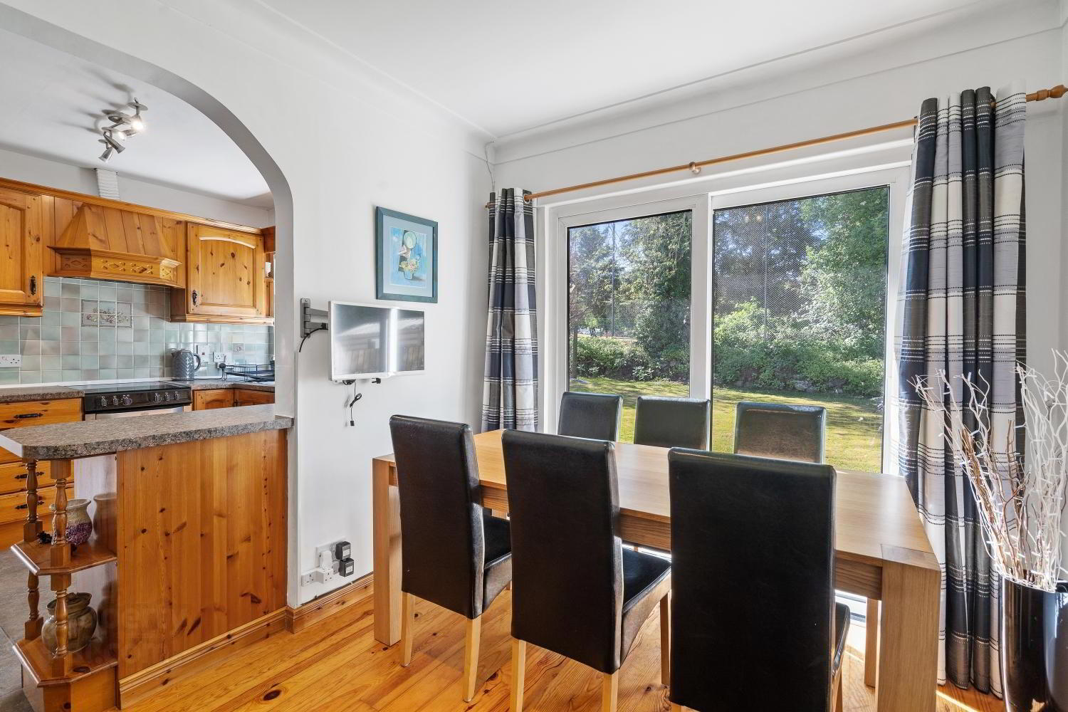 11 Ashgrove Park 27 of 32