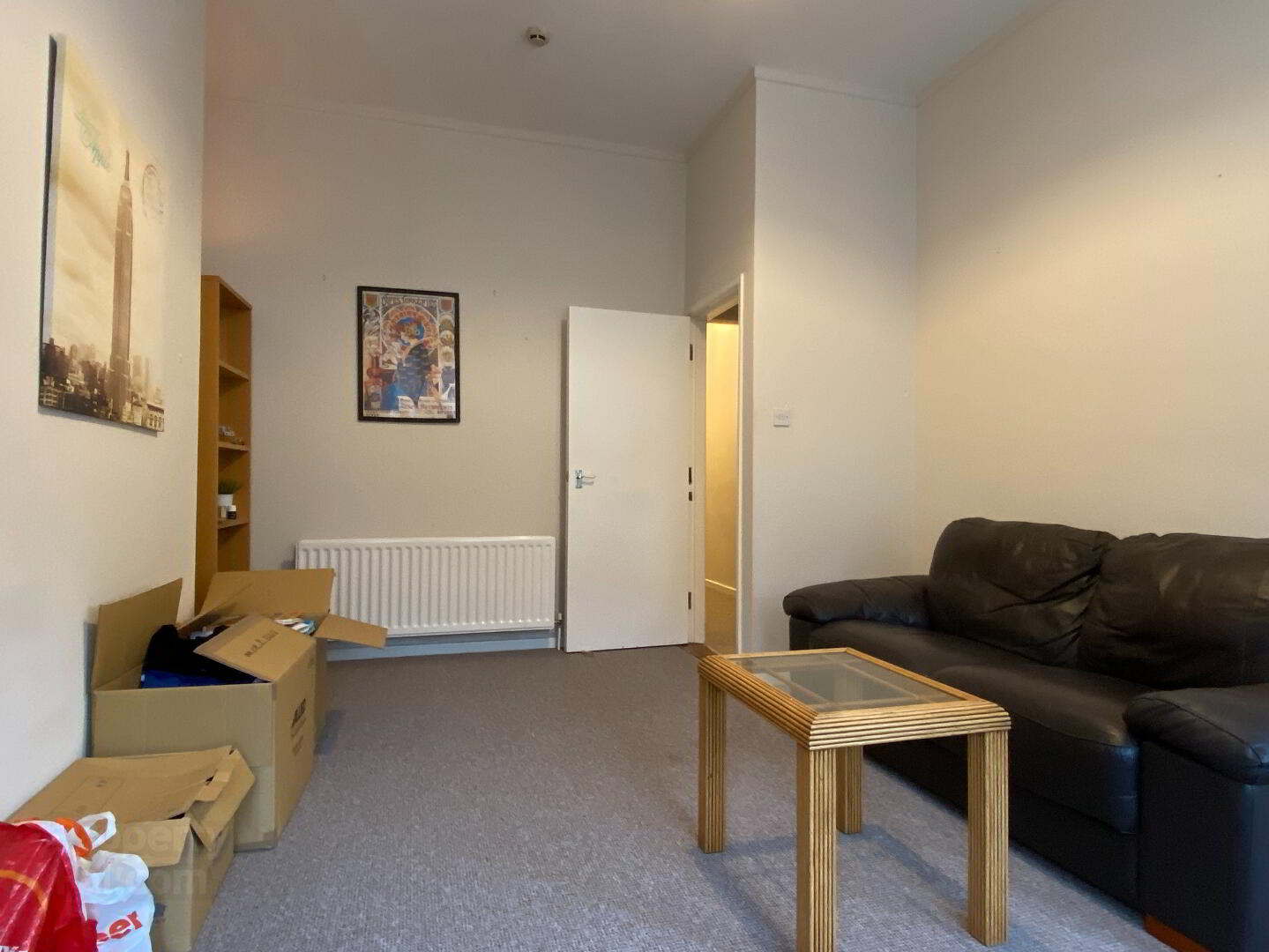 Apt 2, 116 Eglantine Avenue 3 of 9
