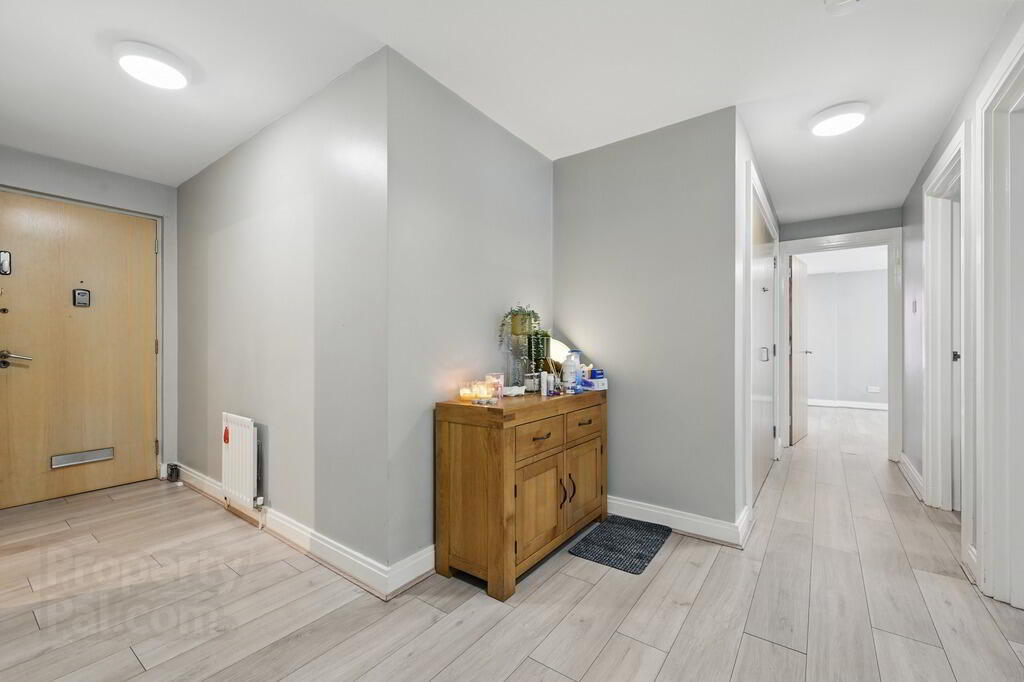 510 Margaretta Plaza, 81 Adelaide Street 5 of 16