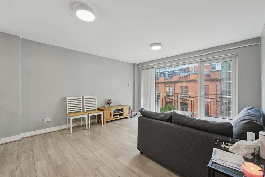 510 Margaretta Plaza, 81 Adelaide Street 7 of 16