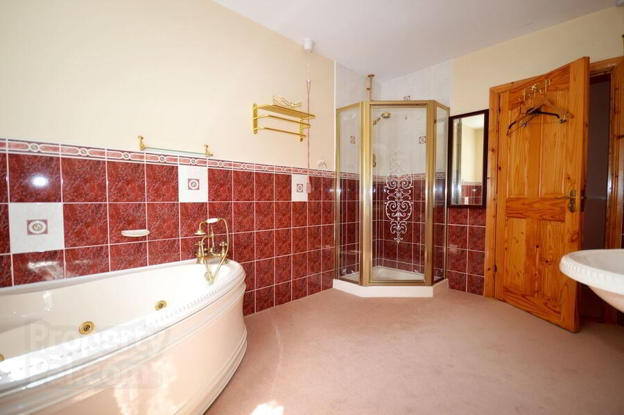 West Gate, 2 Drumboe Lower 18 of 26