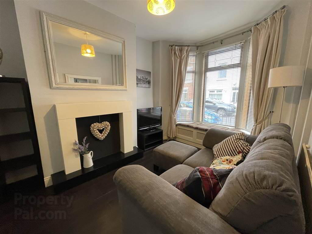 19 Hawthorn Street 4 of 16