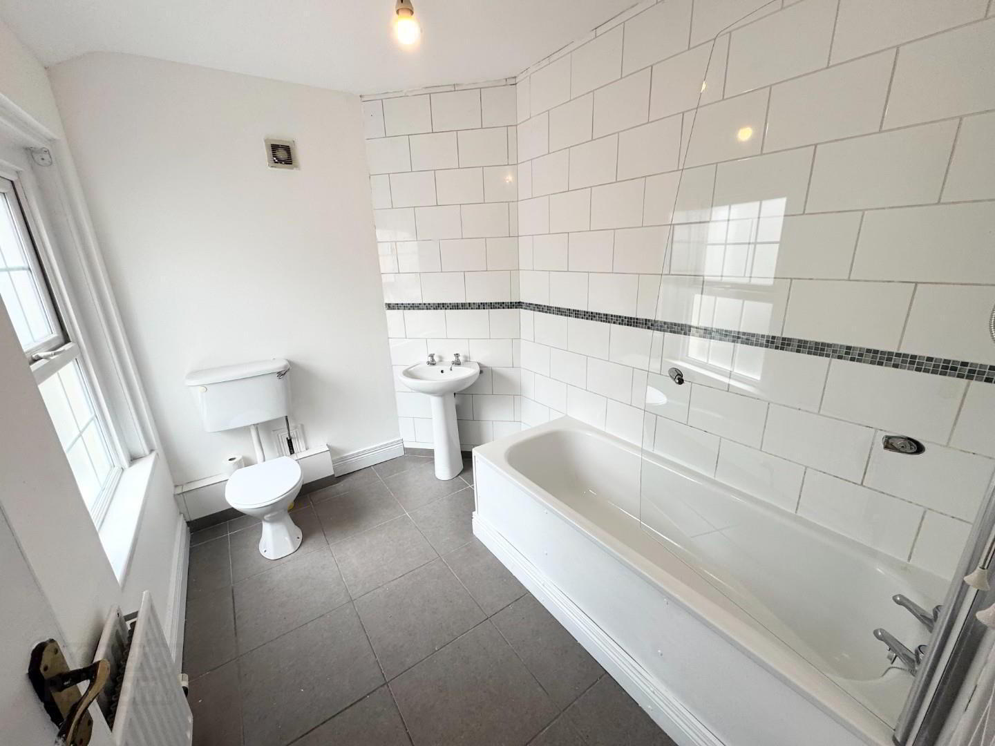 37 Rosemount Avenue 2 of 15