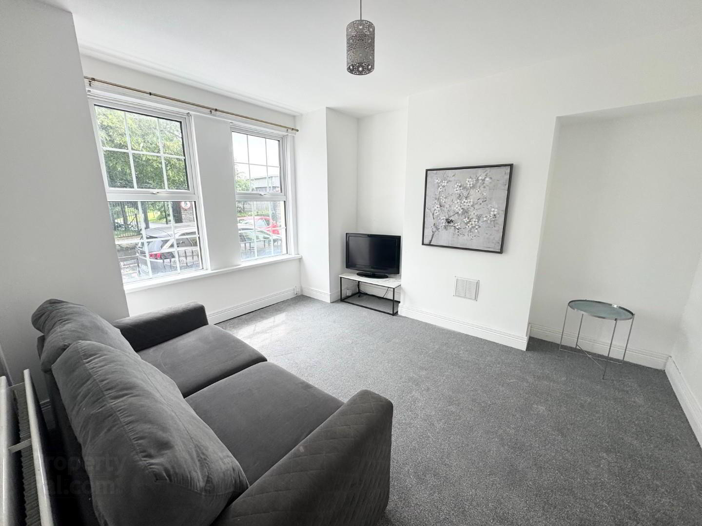 37 Rosemount Avenue 8 of 15
