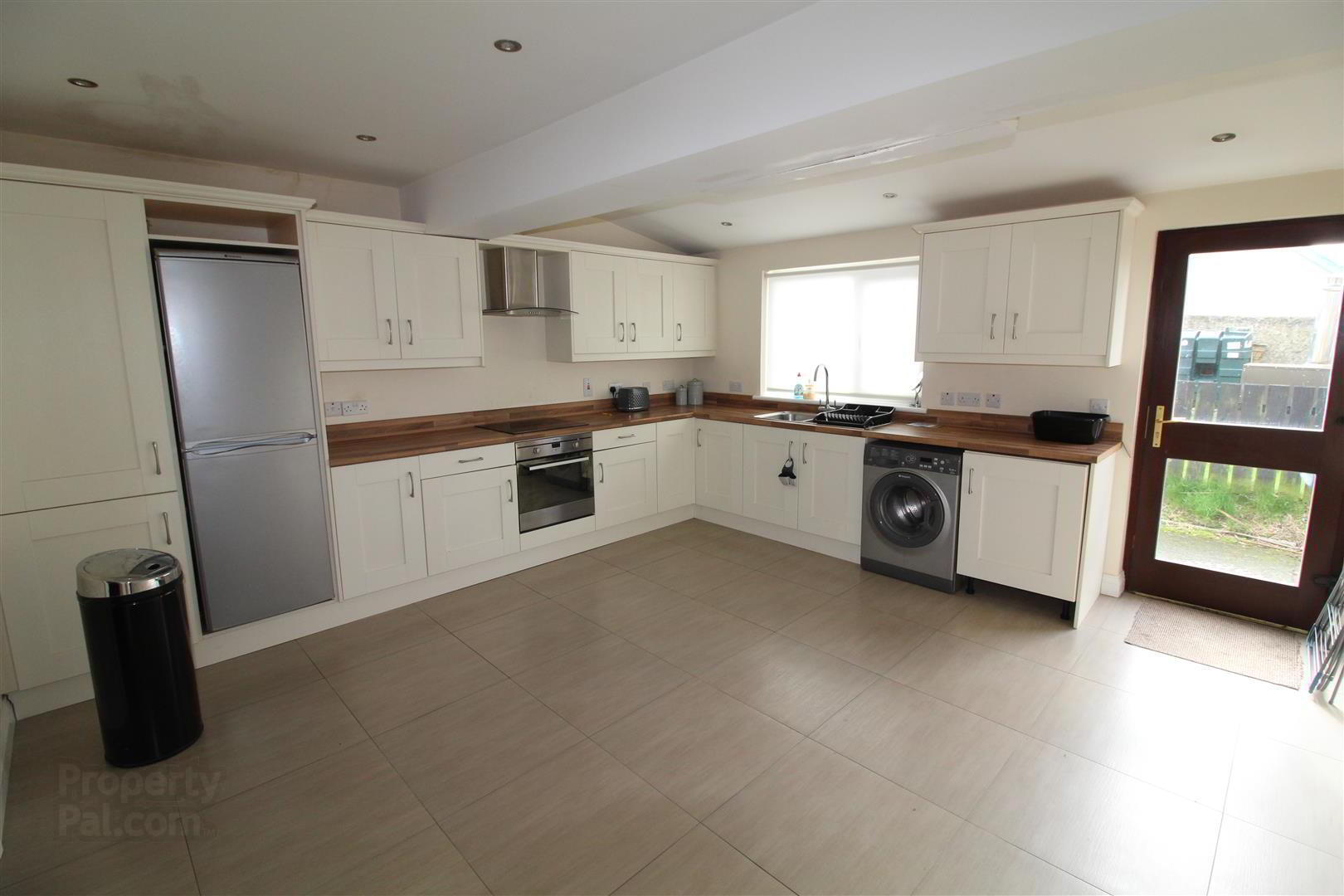25 Edward Street 4 of 9