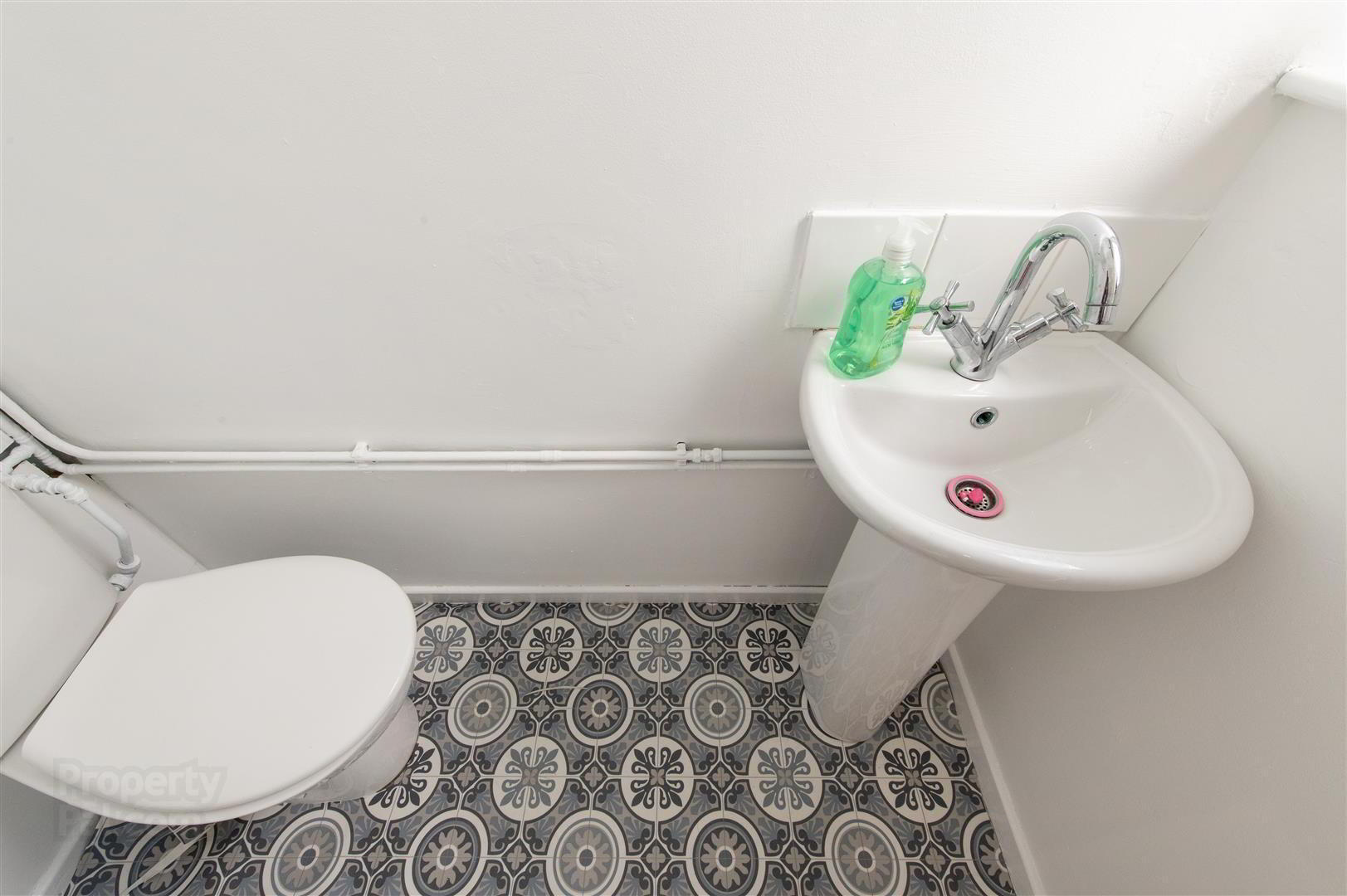 6 St. Dympnas Avenue 11 of 22