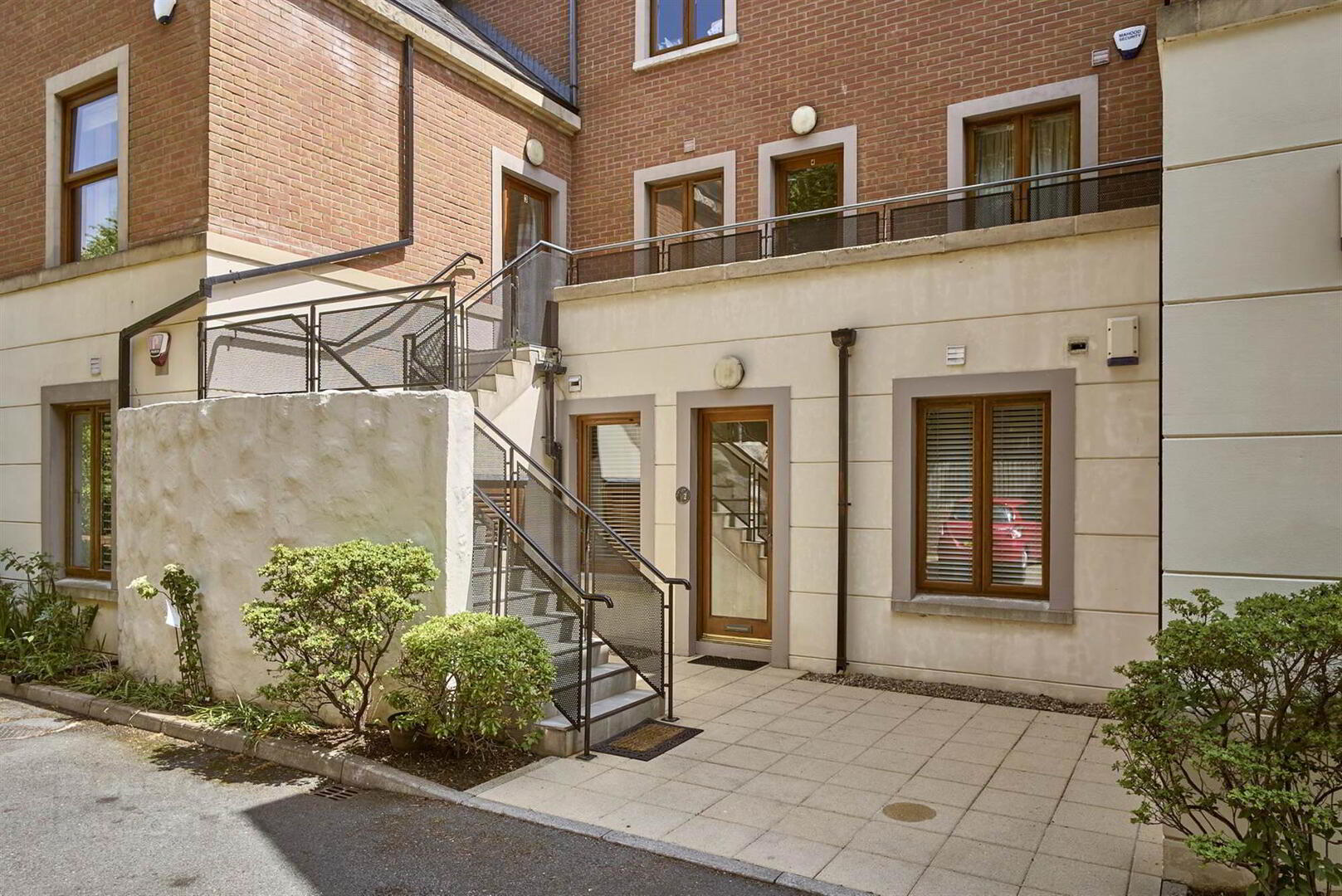 property description image