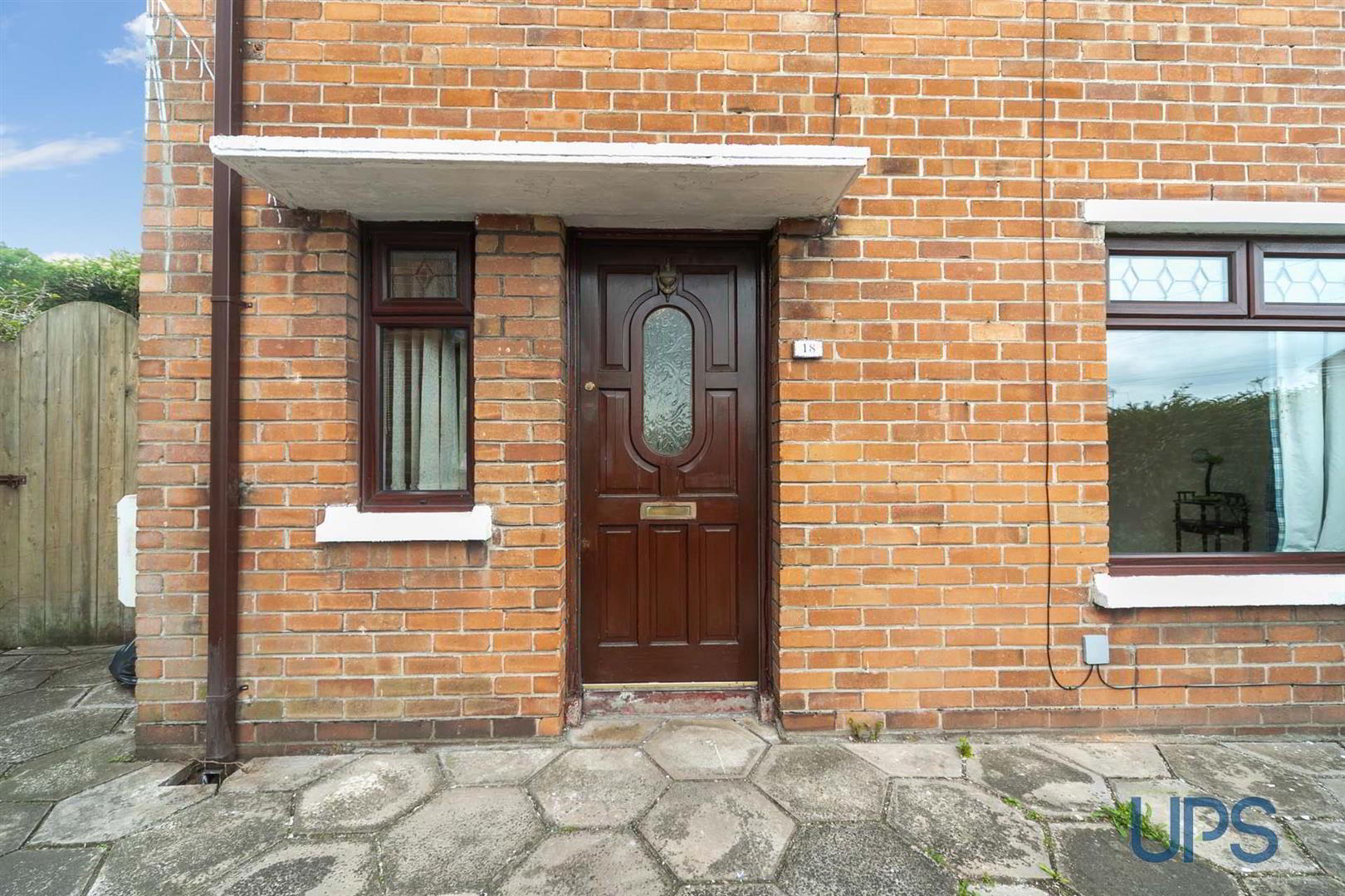 18 Andersonstown Grove 3 of 23