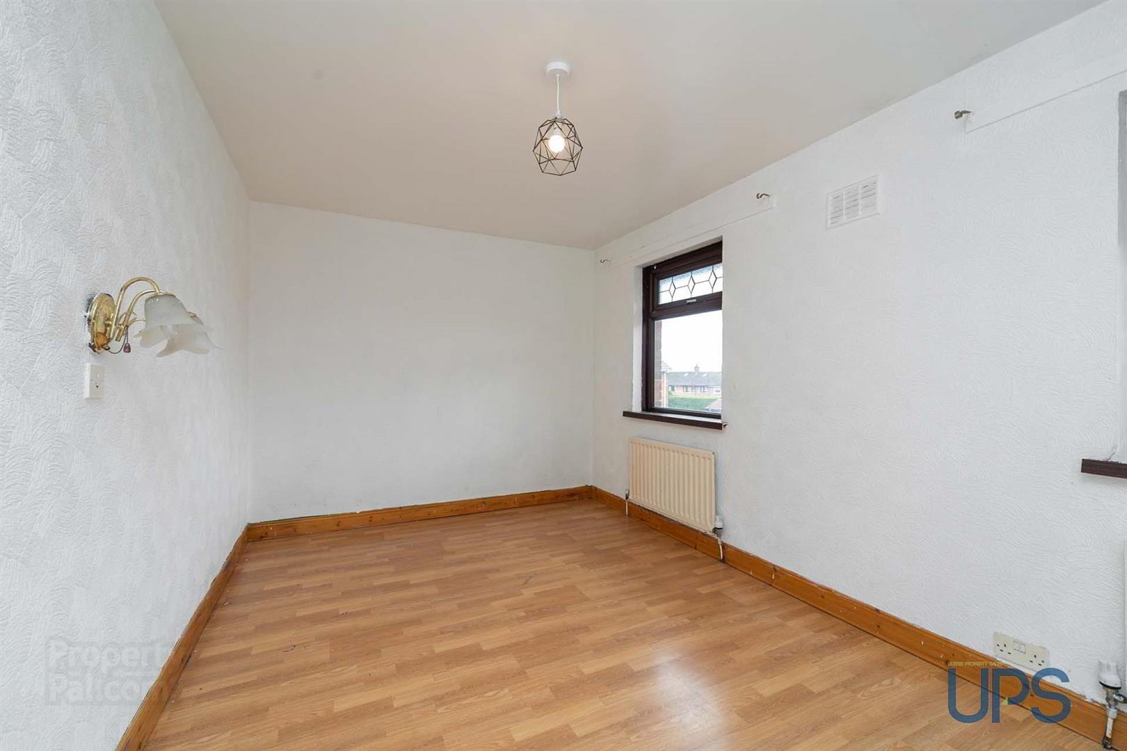 18 Andersonstown Grove 13 of 23