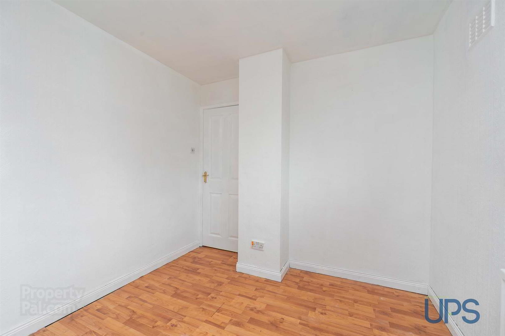 18 Andersonstown Grove 16 of 23