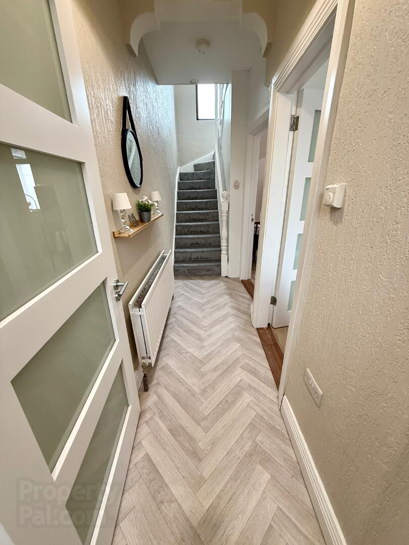 51 Violet Street 6 of 32