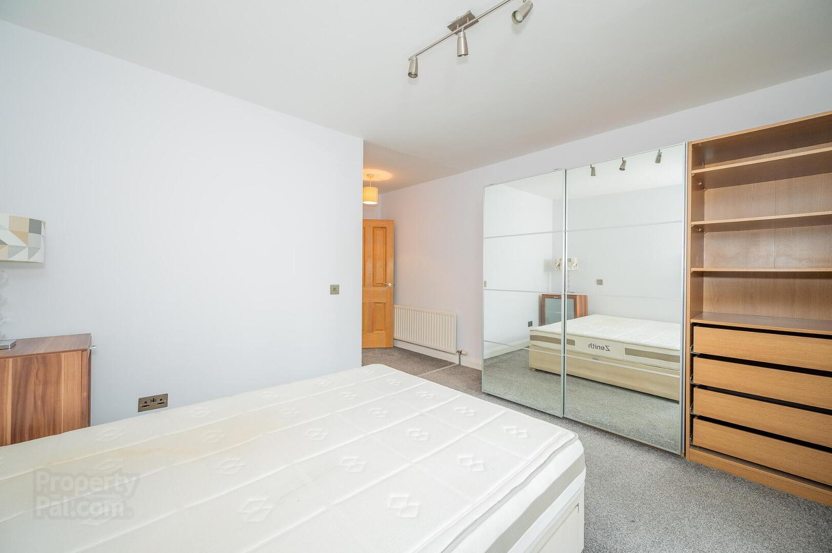 Apt 3 Balmoral Manor, 78 Balmoral Avenue 13 of 20