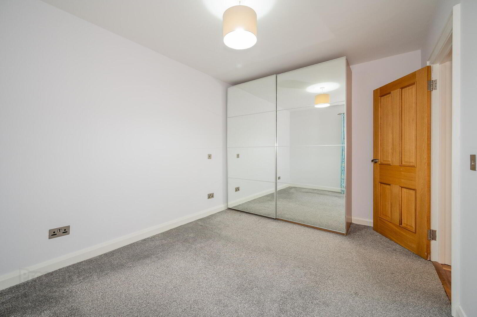 Apt 3 Balmoral Manor, 78 Balmoral Avenue 18 of 20