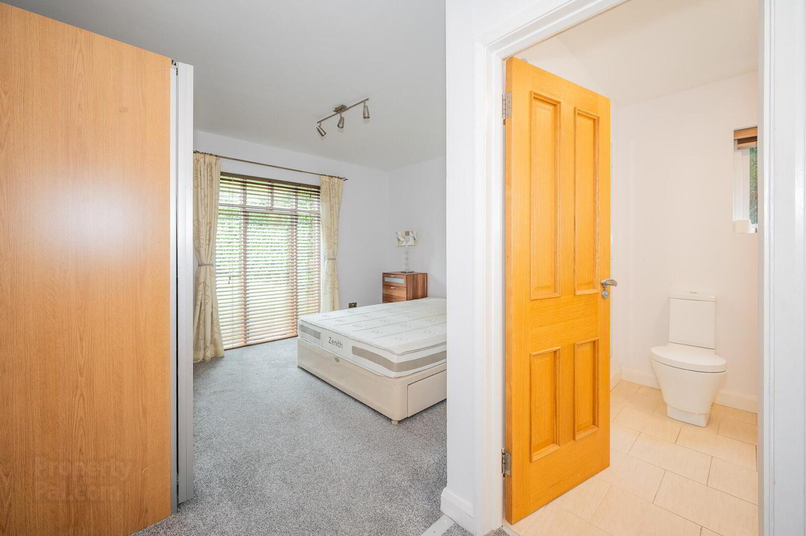Apt 3 Balmoral Manor, 78 Balmoral Avenue 11 of 20