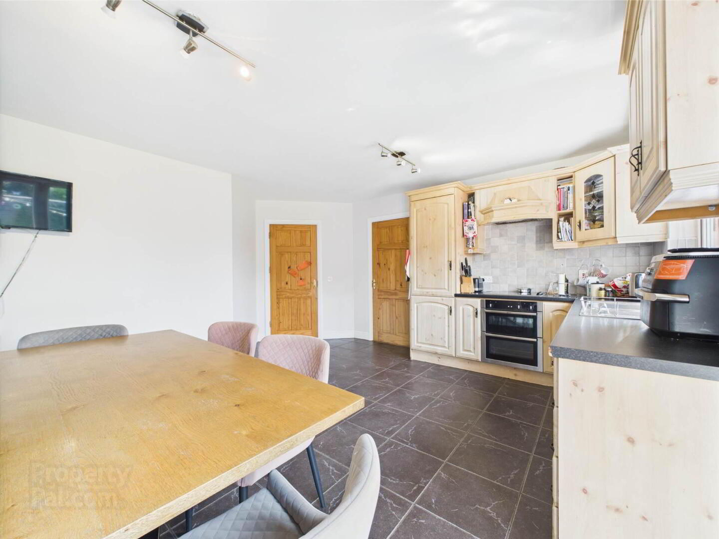 32 Cregg Lawns 10 of 25