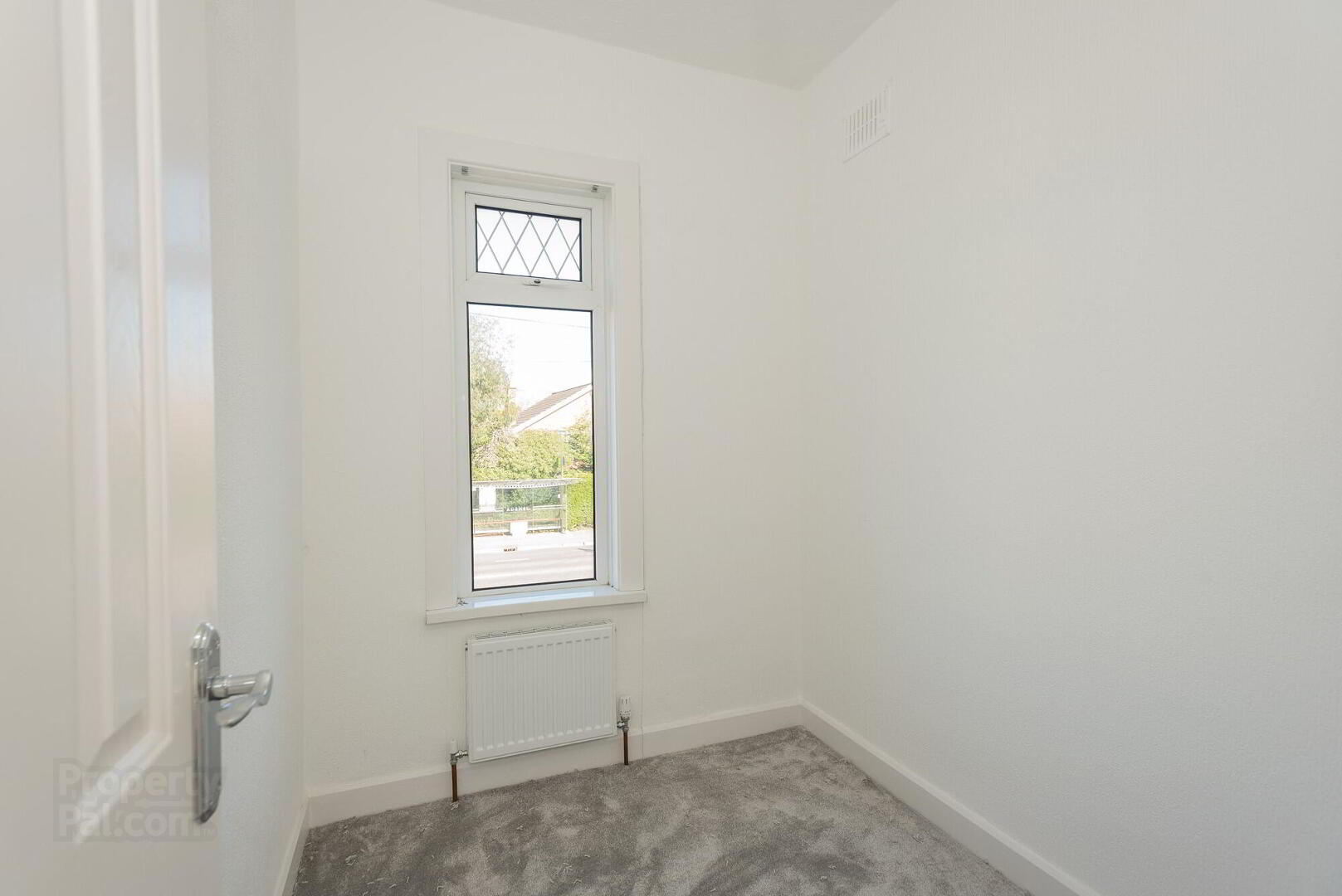 46 Upper Lisburn Road 11 of 15