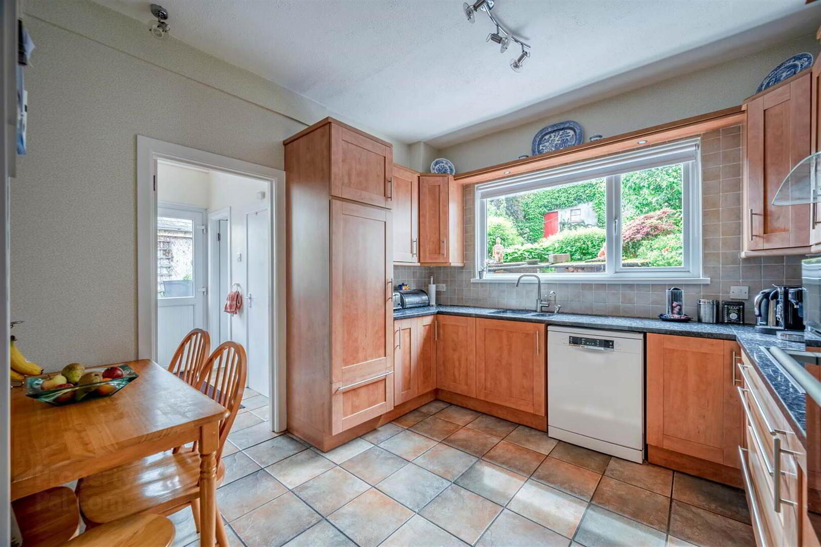 172 Upper Knockbreda Road 14 of 37