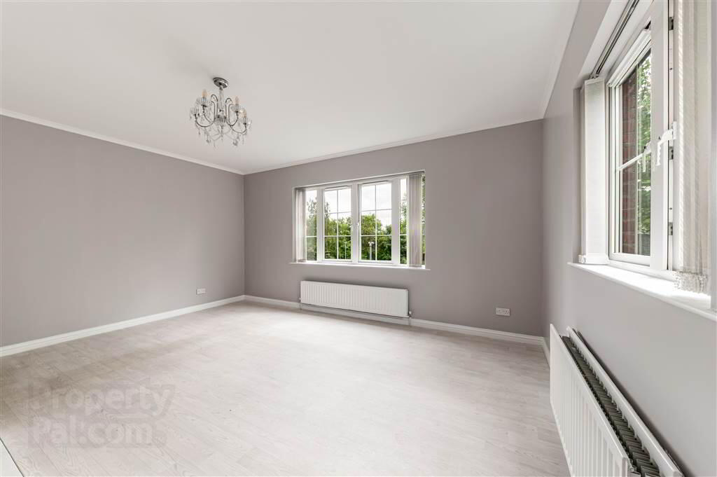 Apt 35, Lagmore Glen 9 of 21