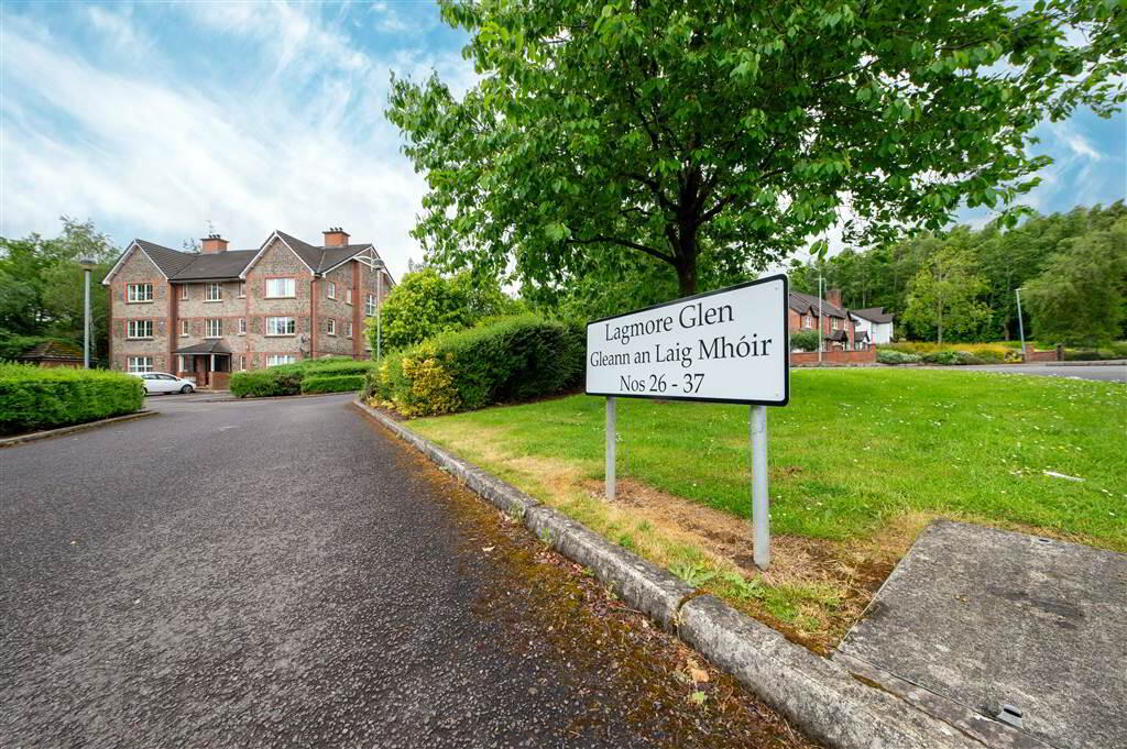 Apt 35, Lagmore Glen 3 of 21