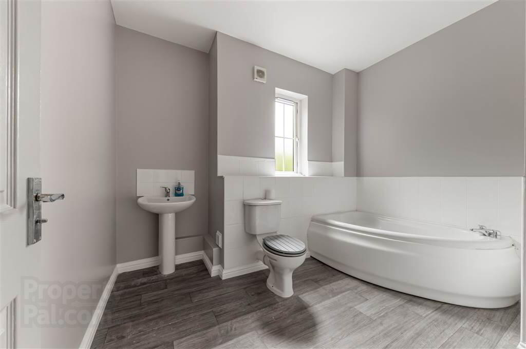 Apt 35, Lagmore Glen 13 of 21